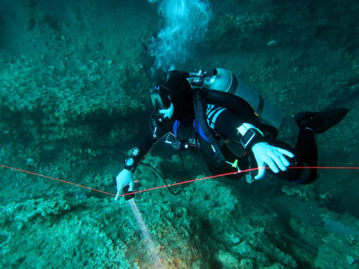 TDI Cavern Diver
